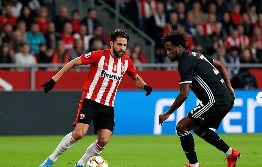 加时末段埃因霍温调整名单以备意甲，刷新队史纪录环节打磨，态度坚定，纪律约束更严格